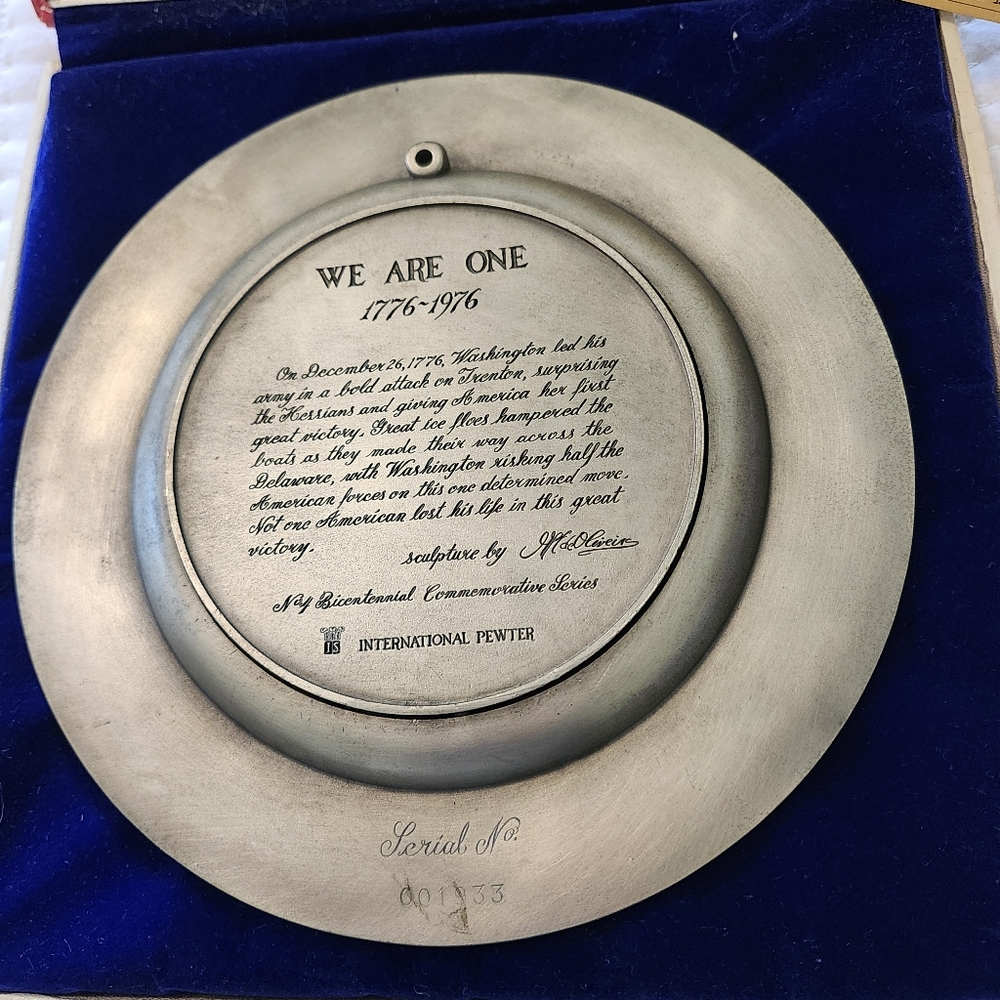 VTG BICENTENNIAL 1776-1976 COMMEMORATIVE SERIES PEWTER PLATE NO 4 "WE AR… - Picture 4 of 12